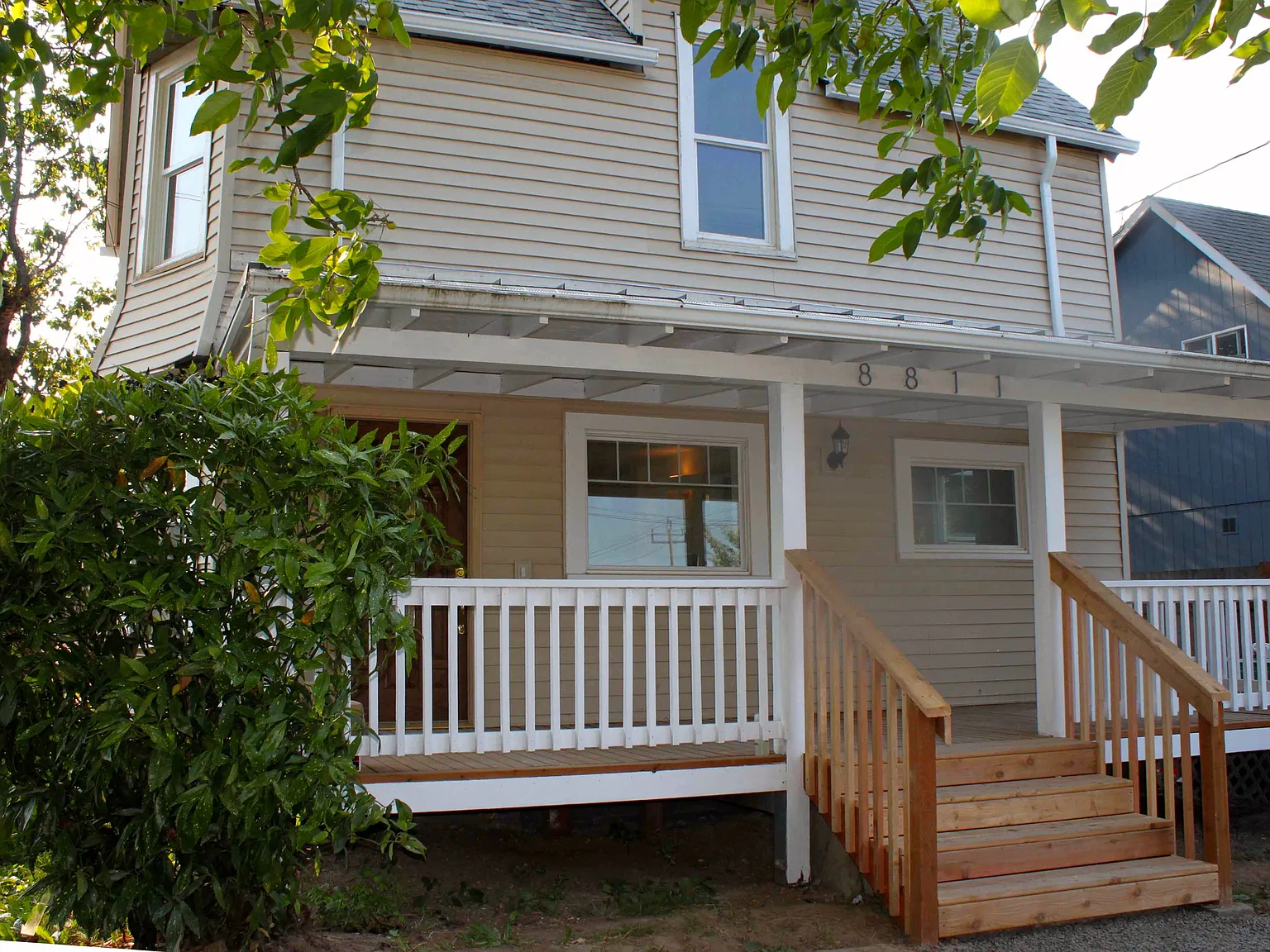5 bed, 1973 sqft, $765 — Photo 1