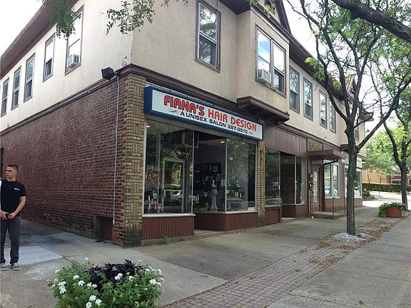 2nd image of 22 Fountain St #Lr1