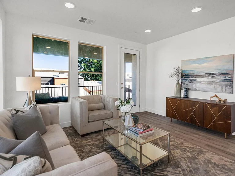 Apex at Perry Station - Modern Living at it's best! — Photo 17