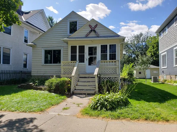 1049 23rd Ave SE, Minneapolis, MN 55414