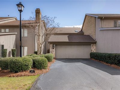 57 Folkstone Dr, Greensboro, NC, 27403