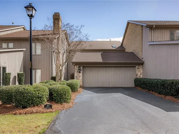 57 Folkstone Dr, Greensboro, NC 27403