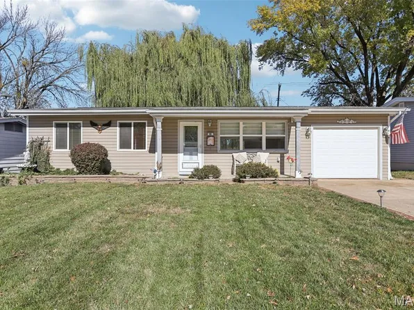 59 Huck Finn Dr, Saint Charles, MO 63303