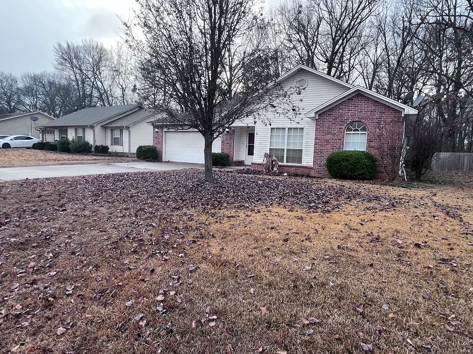 3 bed, 1301 sqft, $1,350 — Photo 3