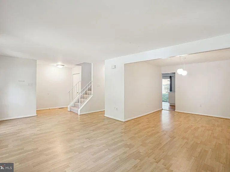 9909 Hemlock Woods Ln — Photo 13