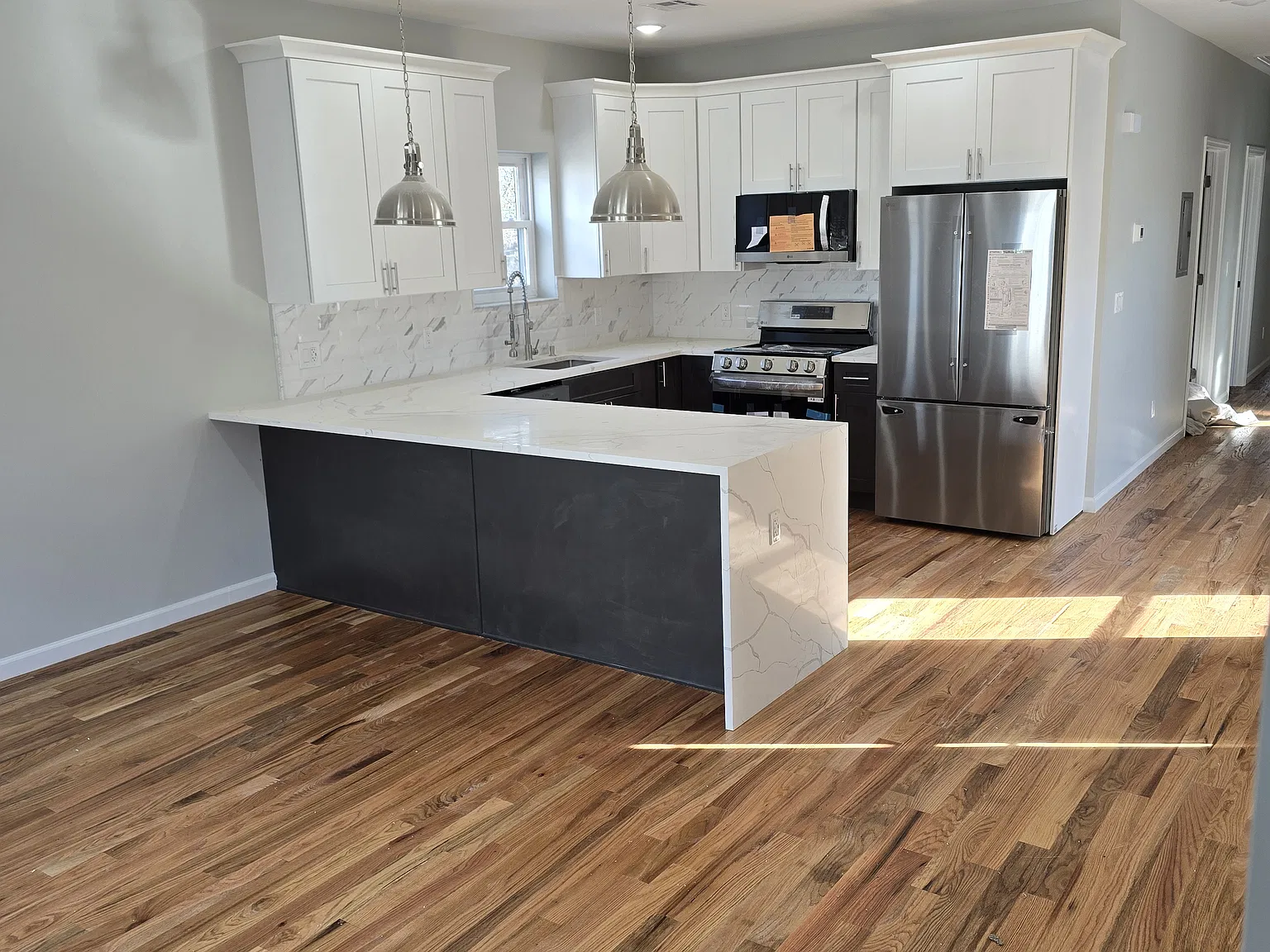 3 bed, 1200 sqft, $3,100 — Photo 4