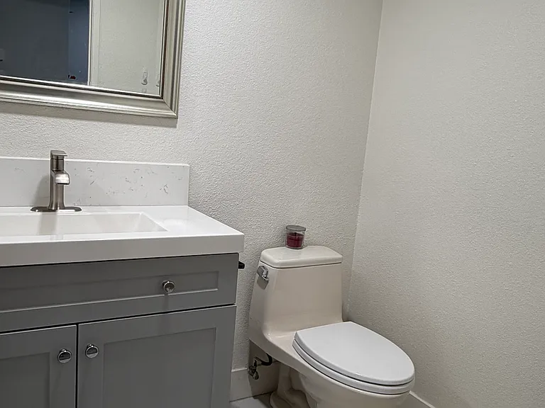 866 Marigold Ct — Photo 3