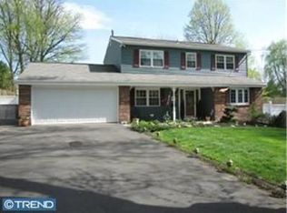 111 Barrett Rd, Willow Grove, PA 19090