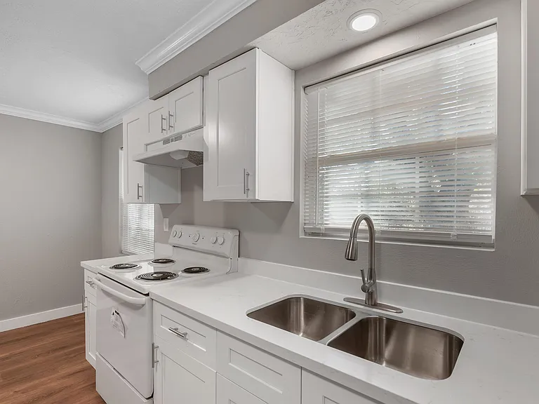 1330 Leaman Ave — Photo 5