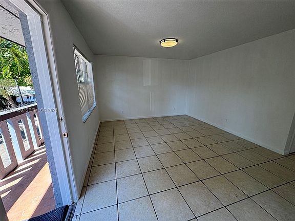2nd image of 4732 SW 33rd Ave APT 206