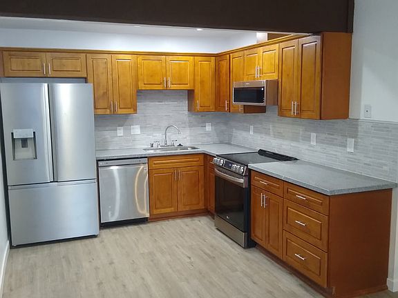 4th image of 5903 Moss Creek Cir
