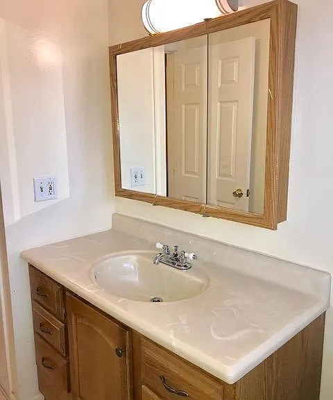 1920 Latham St #15 — Photo 15