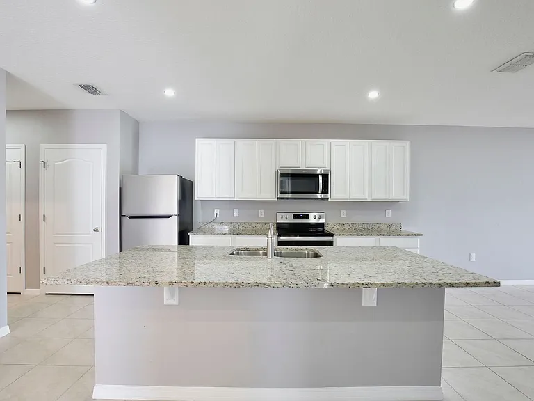2694 Sunkissed Dr — Photo 6