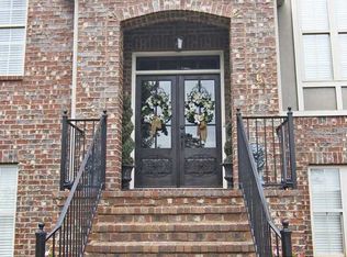 560 Crestview Ln, Trussville, AL 35173
