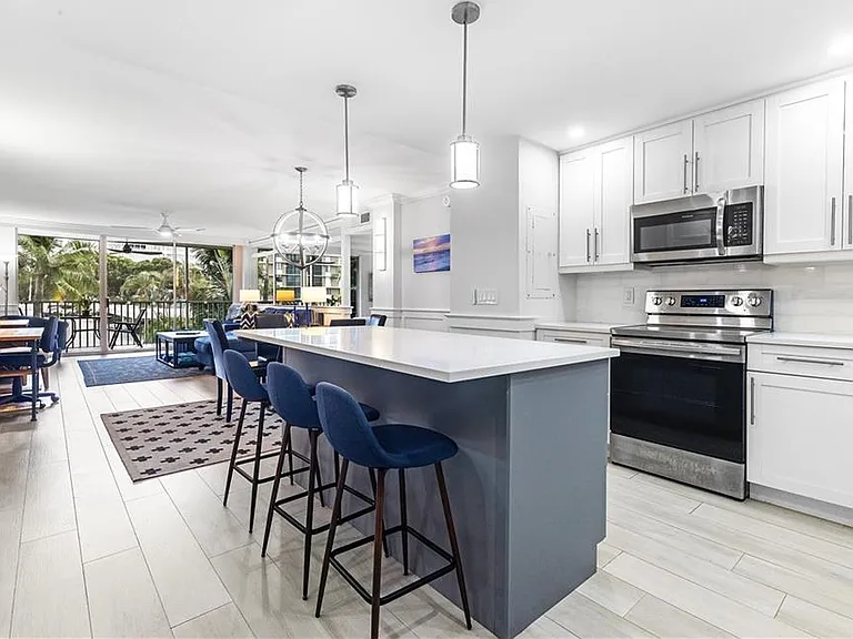 5 Bluebill Ave #209 — Photo 7