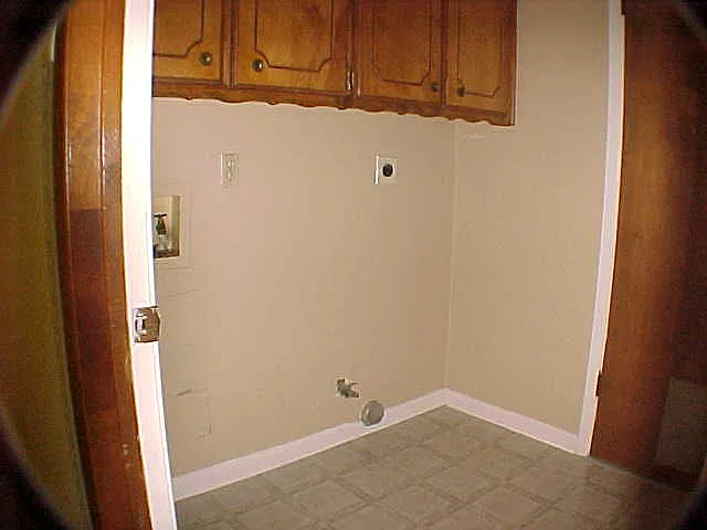 622 Tracy St — Photo 8
