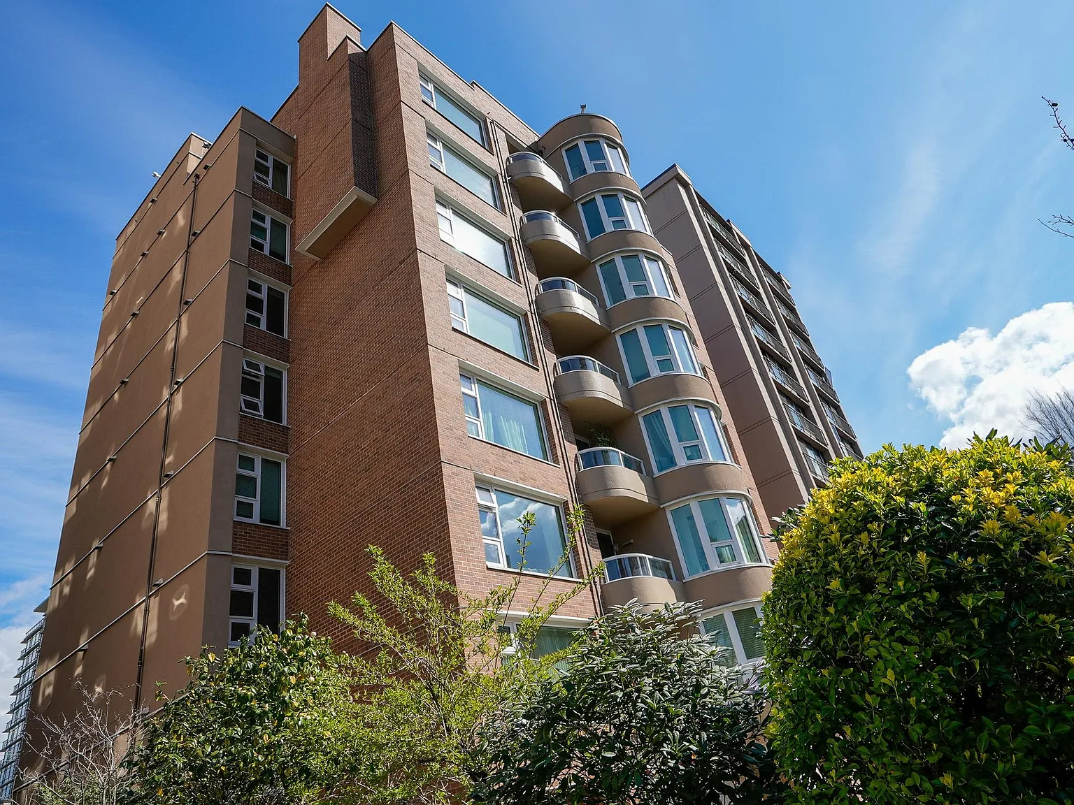 1845 Robson St #101 photo 1