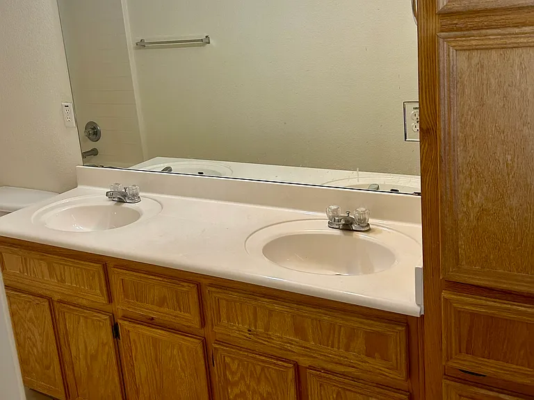 313 Cedar Ridge Dr #B — Photo 18