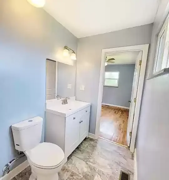 407 Glenoaks Dr — Photo 8