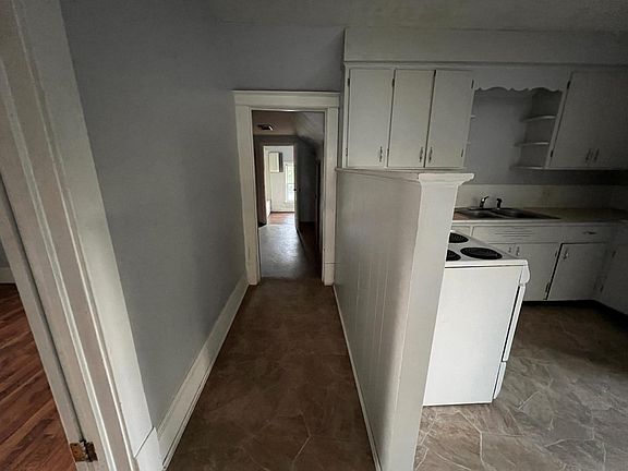 2nd image of 39 1/2 W 18th St #2