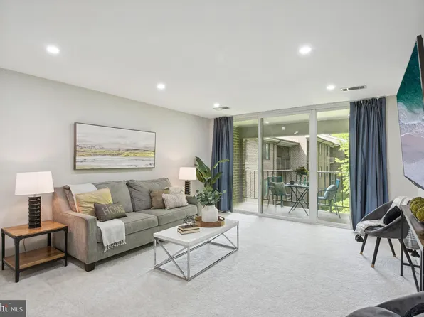 1527 Northgate Sq APT 21C, Reston, VA 20190