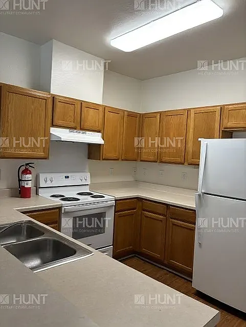 3 bed, 2.5 bath, 1609 sqft, $1,900 — Photo 2