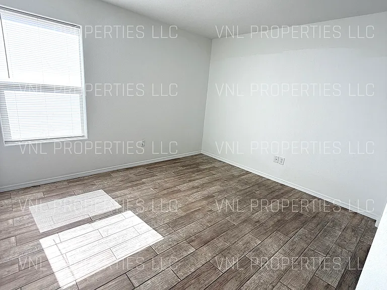 4985 Kyler Rd — Photo 3