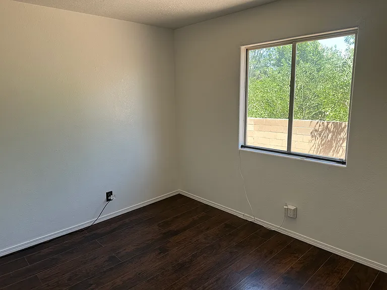 1120 Avenida Las Vistas NW — Photo 4