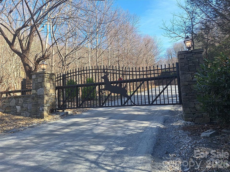 1st image of 946 Lake Rd