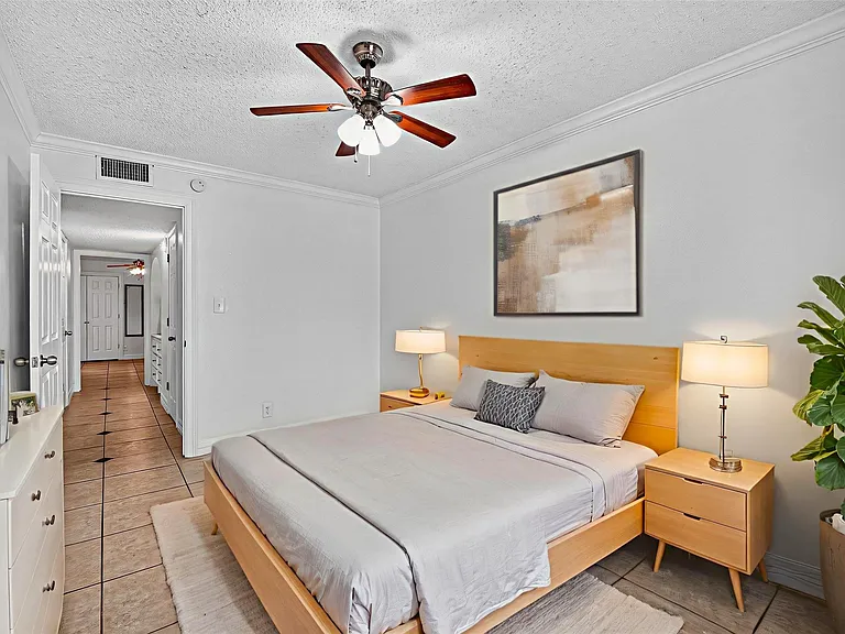 1220 Shadowdale Dr #6 — Photo 25