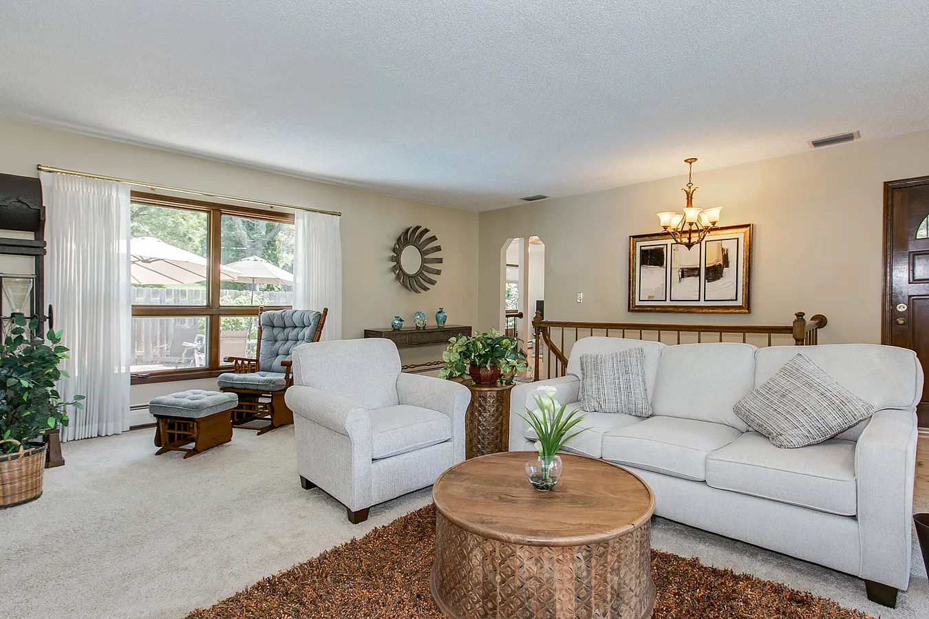 2 bed, 2450 sqft, $2,550 — Photo 4