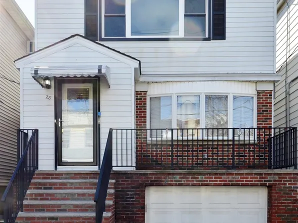 28 E 36th St, Bayonne, NJ 07002