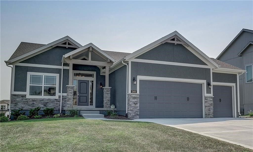 650 NW Stratford Dr, Waukee, IA 50263 Zillow