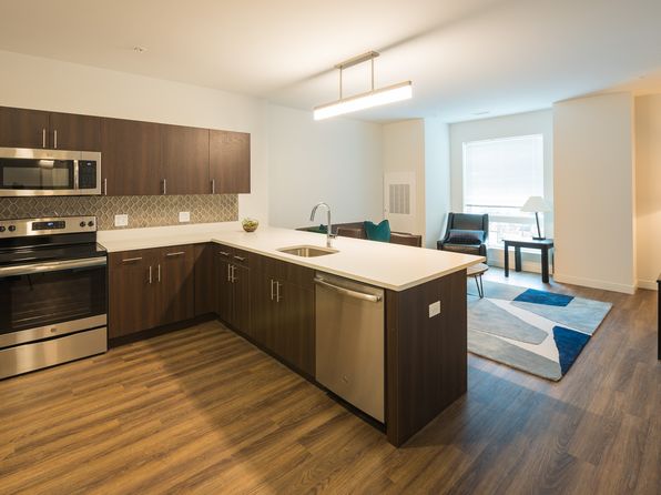 116 W 9th St APT 216
