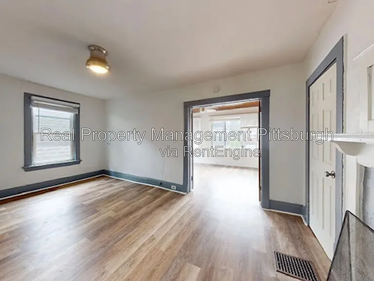 1217 McNeilly Ave #2 — Photo 1