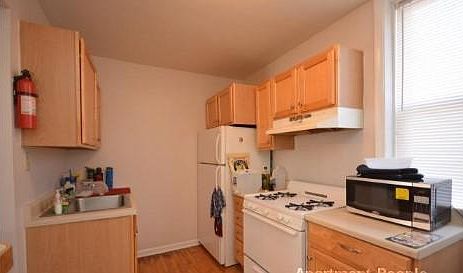 3rd image of 3720 W Altgeld St #3E
