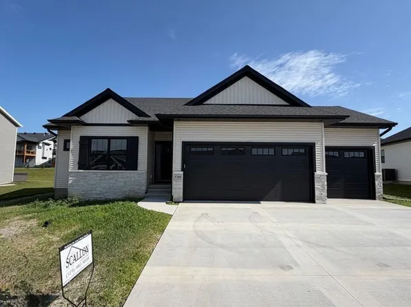1260 Osage Ln, North Liberty, IA 52317