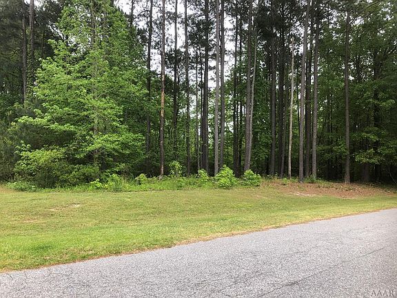3rd image of 135 Greenwood Dr