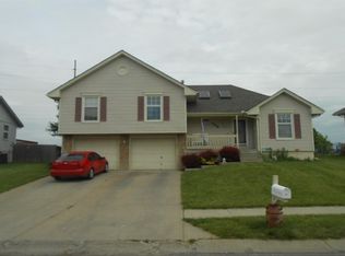 928 Stone Brook Ln, Grain Valley, MO 64029