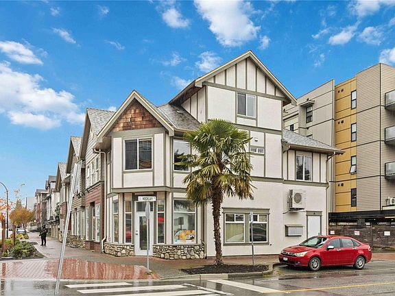 3rd image of 2849 Peatt Rd #211