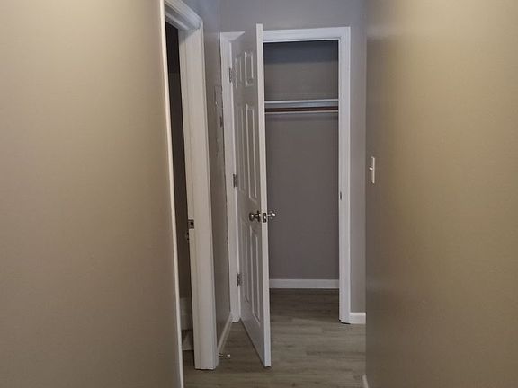 2nd image of 2981 Horseshoe Bend Dr APT C