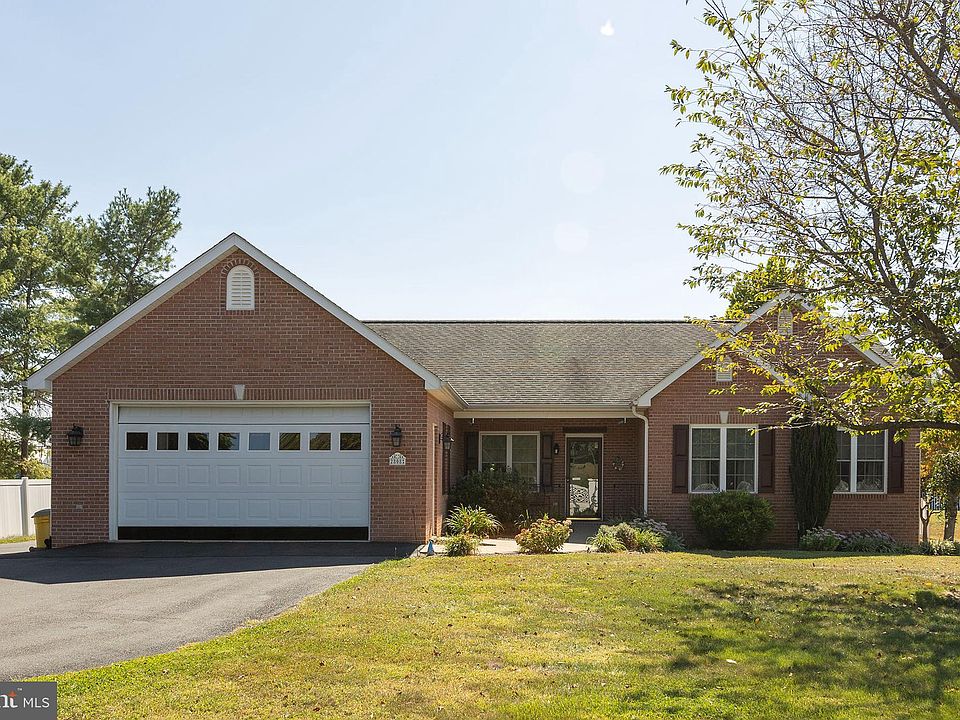 1st image of 2808 Saratoga Dr