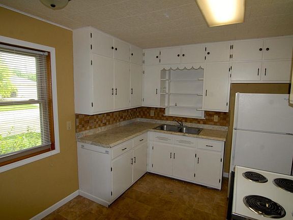 5th image of 701 11th St S