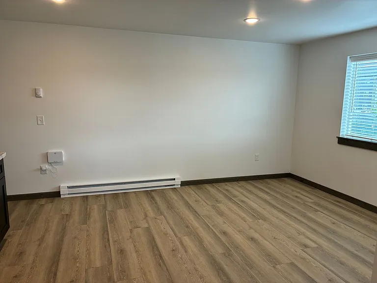 1144 Abigail Ln — Photo 10