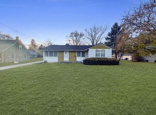 5922 County Highway R, Manitowoc, WI 54220