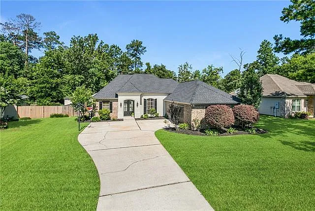 525 Serenity Ln