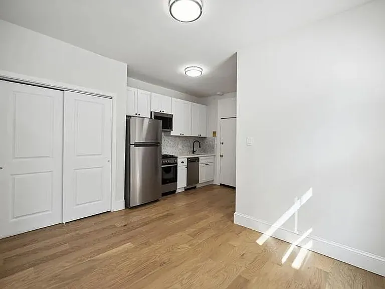 718-20 S 3rd St #2R — Photo 13