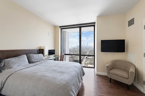 Rented by Compass | media 4