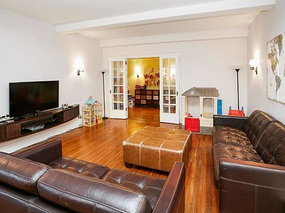 4th image of 10 Holder Pl APT 1B