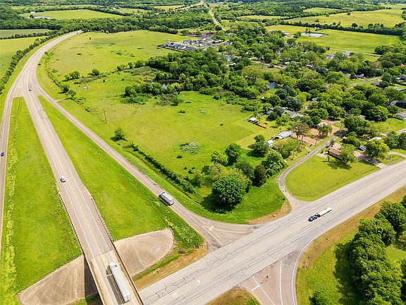 3rd image of 15/ S State Highway 121 St